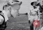 Standbild australischen bull-Peitsche Australien, 1951, aus Sekunde 33 historischem Filmmaterial Videoclip 65675041352