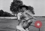 Standbild australischen bull-Peitsche Australien, 1951, aus Sekunde 37 historischem Filmmaterial Videoclip 65675041352