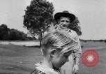 Standbild australischen bull-Peitsche Australien, 1951, aus Sekunde 38 historischem Filmmaterial Videoclip 65675041352
