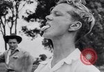 Standbild australischen bull-Peitsche Australien, 1951, aus Sekunde 41 historischem Filmmaterial Videoclip 65675041352
