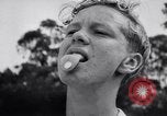 Standbild australischen bull-Peitsche Australien, 1951, aus Sekunde 58 historischem Filmmaterial Videoclip 65675041352