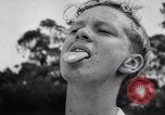 Standbild australischen bull-Peitsche Australien, 1951, aus Sekunde 59 historischem Filmmaterial Videoclip 65675041352