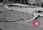 Standbild Bicycle Racing Frankreich, 1953, aus Sekunde 10 historischem Filmmaterial Videoclip 65675041358