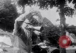 Immagine di Gara in kayak Fiume Vezere Francia, 1953, secondo 8 filmato di repertorio 65675041360