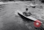 Immagine di Gara in kayak Fiume Vezere Francia, 1953, secondo 12 filmato di repertorio 65675041360