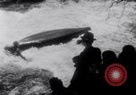 Immagine di Gara in kayak Fiume Vezere Francia, 1953, secondo 36 filmato di repertorio 65675041360