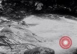 Immagine di Gara in kayak Fiume Vezere Francia, 1953, secondo 46 filmato di repertorio 65675041360