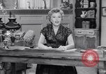 Immagine di Barbara Stanwyck United States USA, 1953, secondo 12 filmato di repertorio 65675041361