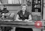 Immagine di Barbara Stanwyck United States USA, 1953, secondo 17 filmato di repertorio 65675041361