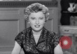 Immagine di Barbara Stanwyck United States USA, 1953, secondo 45 filmato di repertorio 65675041361