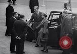 Immagine di Queen Elizabeth Londra Inghilterra Regno Unito, 1955, secondo 9 filmato di repertorio 65675041366