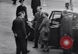 Immagine di Queen Elizabeth Londra Inghilterra Regno Unito, 1955, secondo 11 filmato di repertorio 65675041366