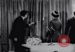 Immagine di Queen Elizabeth Londra Inghilterra Regno Unito, 1955, secondo 30 filmato di repertorio 65675041366