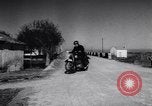 Immagine di Motociclo anfibio Spagna, 1955, secondo 7 filmato di repertorio 65675041367