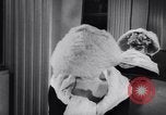 Immagine di Chapeau Italia, 1955, secondo 22 filmato di repertorio 65675041368