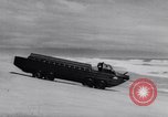 Standbild Amphibienfahrzeug California United States USA, 1956, aus Sekunde 43 historischem Filmmaterial Videoclip 65675041375