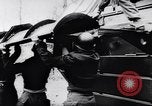 Immagine di Carrello anfibio Francia, 1956, secondo 16 filmato di repertorio 65675041378