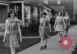 Standbild Kleider aus Holz Hoquiam Washington USA, 1929, aus Sekunde 19 historischem Filmmaterial Videoclip 65675041384