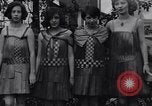 Standbild Kleider aus Holz Hoquiam Washington USA, 1929, aus Sekunde 35 historischem Filmmaterial Videoclip 65675041384