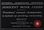Standbild trainierten Schimpansen Fredericksburg Virginia USA, 1929, aus Sekunde 1 historischem Filmmaterial Videoclip 65675041385