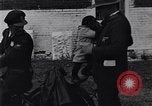 Standbild trainierten Schimpansen Fredericksburg Virginia USA, 1929, aus Sekunde 26 historischem Filmmaterial Videoclip 65675041385