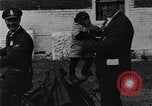 Standbild trainierten Schimpansen Fredericksburg Virginia USA, 1929, aus Sekunde 27 historischem Filmmaterial Videoclip 65675041385