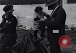 Standbild trainierten Schimpansen Fredericksburg Virginia USA, 1929, aus Sekunde 28 historischem Filmmaterial Videoclip 65675041385