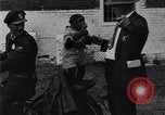 Standbild trainierten Schimpansen Fredericksburg Virginia USA, 1929, aus Sekunde 32 historischem Filmmaterial Videoclip 65675041385
