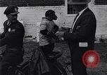 Standbild trainierten Schimpansen Fredericksburg Virginia USA, 1929, aus Sekunde 35 historischem Filmmaterial Videoclip 65675041385