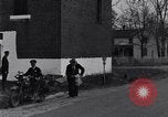 Standbild trainierten Schimpansen Fredericksburg Virginia USA, 1929, aus Sekunde 49 historischem Filmmaterial Videoclip 65675041385