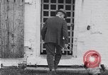 Standbild trainierten Schimpansen Fredericksburg Virginia USA, 1929, aus Sekunde 59 historischem Filmmaterial Videoclip 65675041385