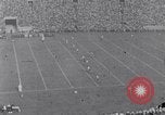 Standbild Fußballspiel New Haven Connecticut USA, 1929, aus Sekunde 16 historischem Filmmaterial Videoclip 65675041390