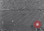 Standbild Fußballspiel New Haven Connecticut USA, 1929, aus Sekunde 21 historischem Filmmaterial Videoclip 65675041390