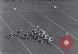 Standbild Fußballspiel New Haven Connecticut USA, 1929, aus Sekunde 27 historischem Filmmaterial Videoclip 65675041390