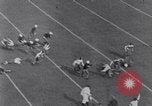 Standbild Fußballspiel New Haven Connecticut USA, 1929, aus Sekunde 30 historischem Filmmaterial Videoclip 65675041390