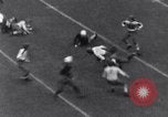 Standbild Fußballspiel New Haven Connecticut USA, 1929, aus Sekunde 42 historischem Filmmaterial Videoclip 65675041390