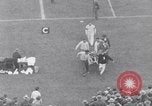 Standbild Fußballspiel New Haven Connecticut USA, 1929, aus Sekunde 52 historischem Filmmaterial Videoclip 65675041390