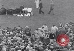 Standbild Fußballspiel New Haven Connecticut USA, 1929, aus Sekunde 56 historischem Filmmaterial Videoclip 65675041390