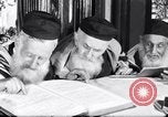 Standbild New Yorker Juden beobachten Rosch Haschanah 1933 New York City USA, 1933, aus Sekunde 55 historischem Filmmaterial Videoclip 65675041403