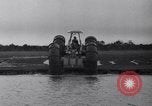 Standbild amphibian Automobil Golden Meadow Louisiana USA, 1937, aus Sekunde 32 historischem Filmmaterial Videoclip 65675041417