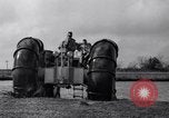 Standbild amphibian Automobil Golden Meadow Louisiana USA, 1937, aus Sekunde 52 historischem Filmmaterial Videoclip 65675041417