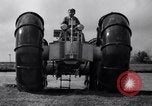 Standbild amphibian Automobil Golden Meadow Louisiana USA, 1937, aus Sekunde 54 historischem Filmmaterial Videoclip 65675041417