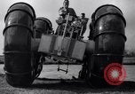 Standbild amphibian Automobil Golden Meadow Louisiana USA, 1937, aus Sekunde 55 historischem Filmmaterial Videoclip 65675041417