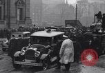 Standbild Bruder Andre Trauerzug Montreal Quebec Kanada, 1937, aus Sekunde 17 historischem Filmmaterial Videoclip 65675041420
