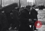Standbild Bruder Andre Trauerzug Montreal Quebec Kanada, 1937, aus Sekunde 21 historischem Filmmaterial Videoclip 65675041420
