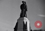 Standbild Bruder Andre Trauerzug Montreal Quebec Kanada, 1937, aus Sekunde 53 historischem Filmmaterial Videoclip 65675041420