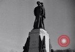 Standbild Bruder Andre Trauerzug Montreal Quebec Kanada, 1937, aus Sekunde 55 historischem Filmmaterial Videoclip 65675041420