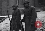 Immagine di Guardie Nazionali Auburn Maine USA, 1937, secondo 16 filmato di repertorio 65675041424