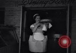 Immagine di Le cameriere Hollywood Los Angeles California USA, 1938, secondo 45 filmato di repertorio 65675041435