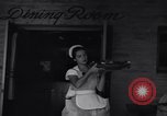 Immagine di Le cameriere Hollywood Los Angeles California USA, 1938, secondo 49 filmato di repertorio 65675041435